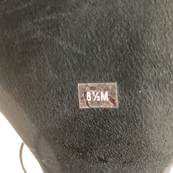 Franco Sarto Black Stacked Heel T-Strap Wide Square Toe Shoes size 8.5M - Picture 12 of 12